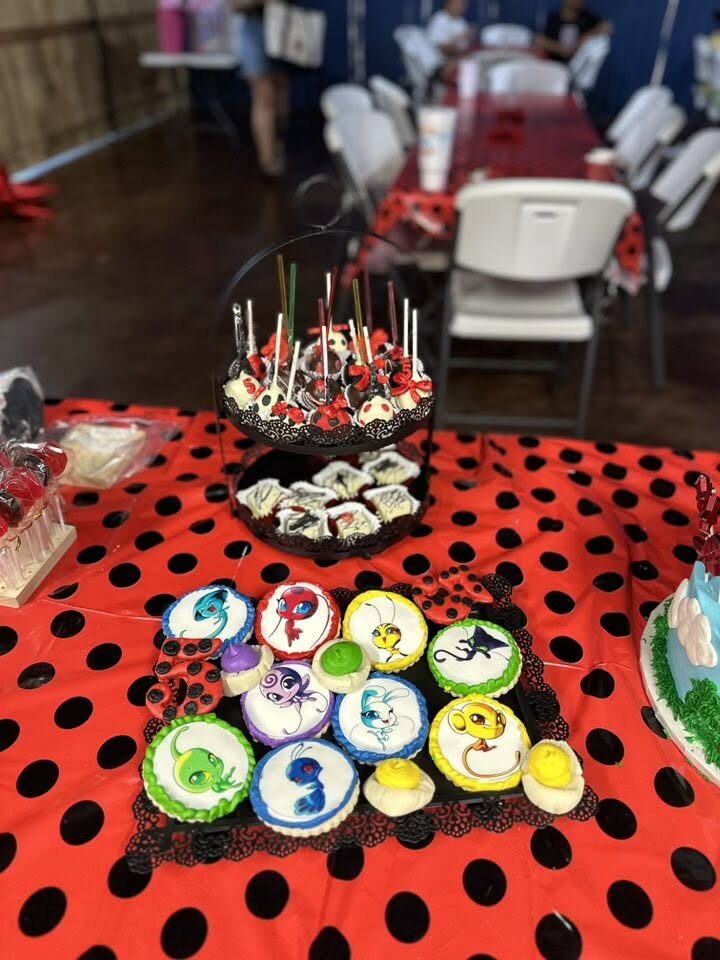 Decorated cupcakes